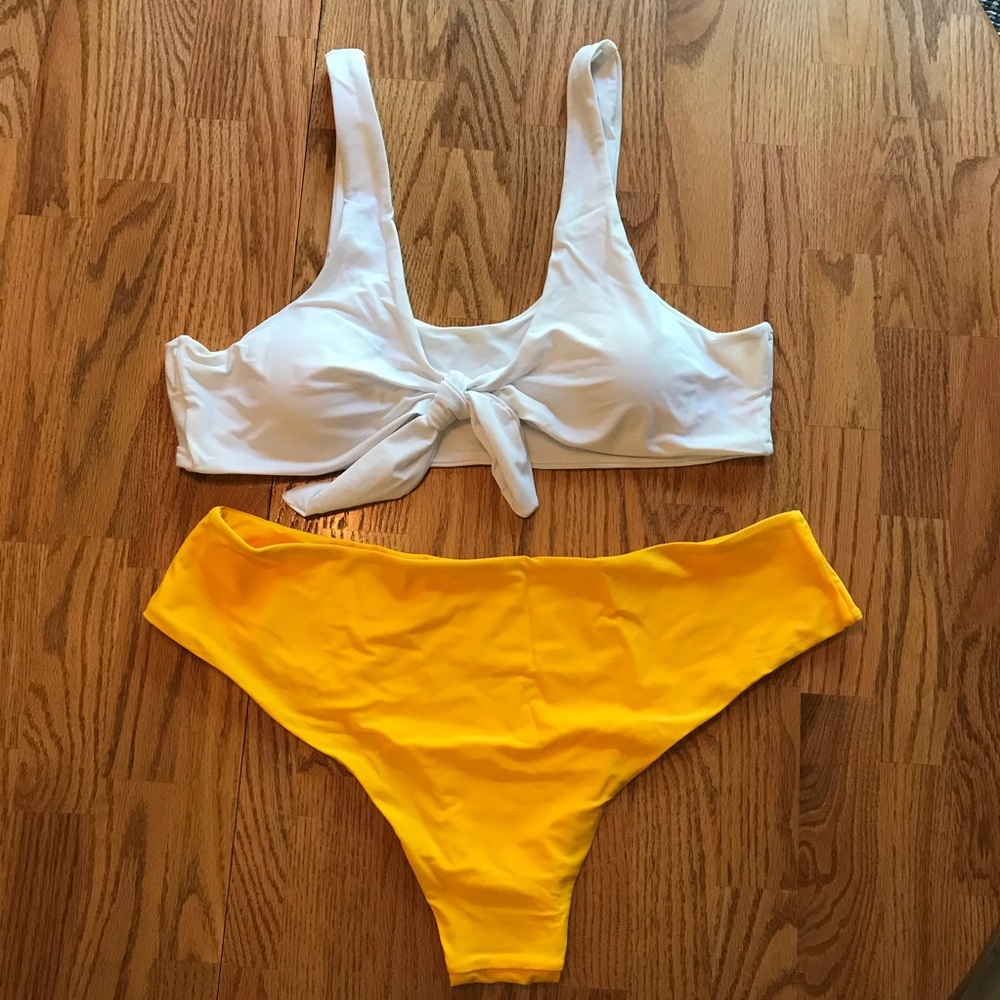 NWT Zaful Bright Yellow & White Knot Padded Bikini Set (2X)